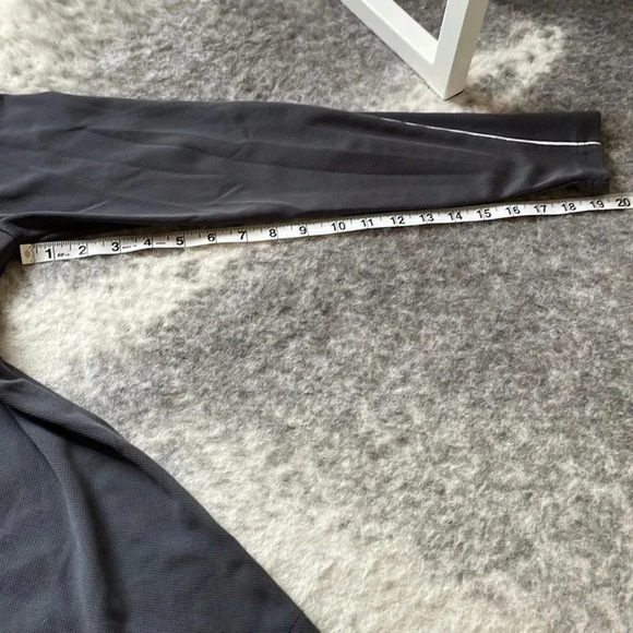 🔥4/$20  Aeropostale Long Sleeve Workout Shirt - Picture 12 of 13